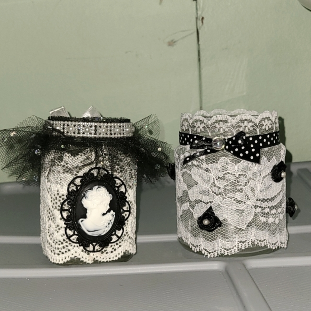 Set of 2 small bases,made with love 🖤